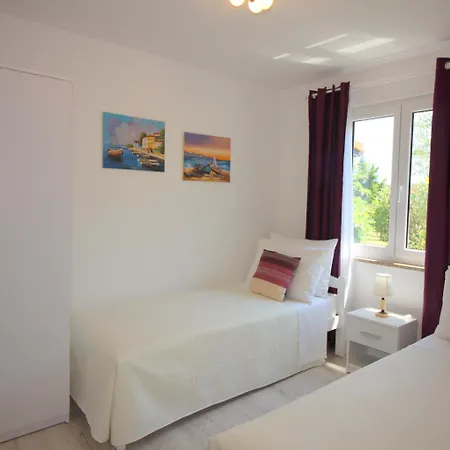 Lorena With Pool Porec