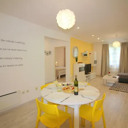 Lorena With Pool * Poreč