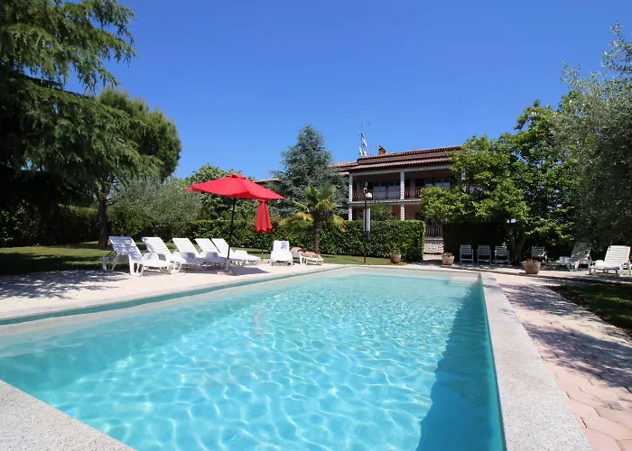 Daire Lorena With Pool Poreč