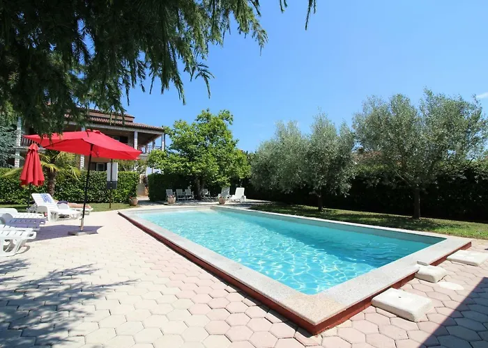 Lorena With Pool Apartman Poreč