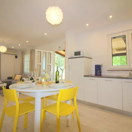 Апартаменти Lorena With Pool Пореч